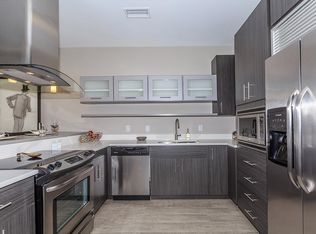 Crocker Park Living, Westlake, OH 44145