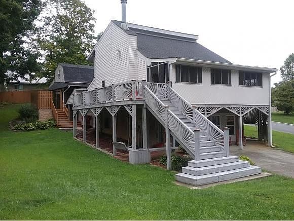 1st image of 1824 Todd Dr