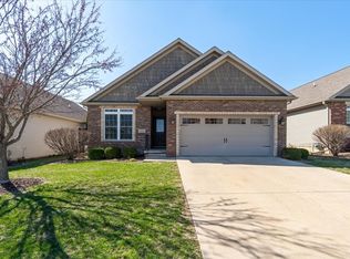 2020 Escalade Rd, Bloomington, IL