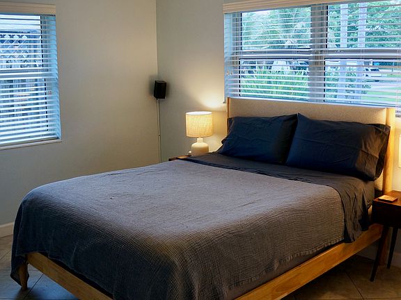 5th image of 2930 SE 1st Pl