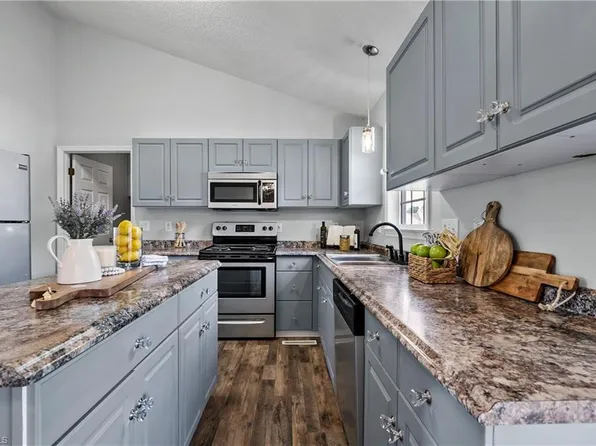 5501 Bentwood Dr, Mc Leansville, NC 27301