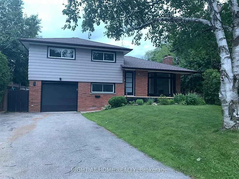 530 Lynda Ln — Photo 1