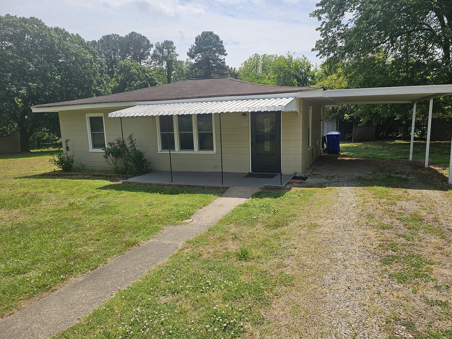 100 Coley Cir — Photo 1