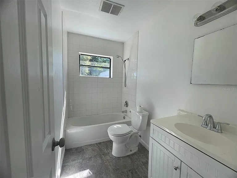 525 E Helen Ave — Photo 24