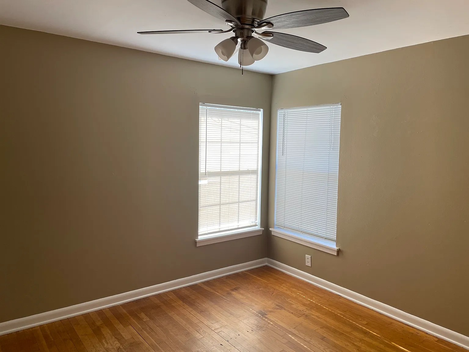 2 bed, 1000 sqft, $1,250 — Photo 3
