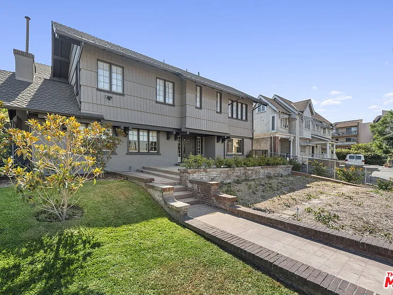 344 S Kingsley Dr — Photo 1