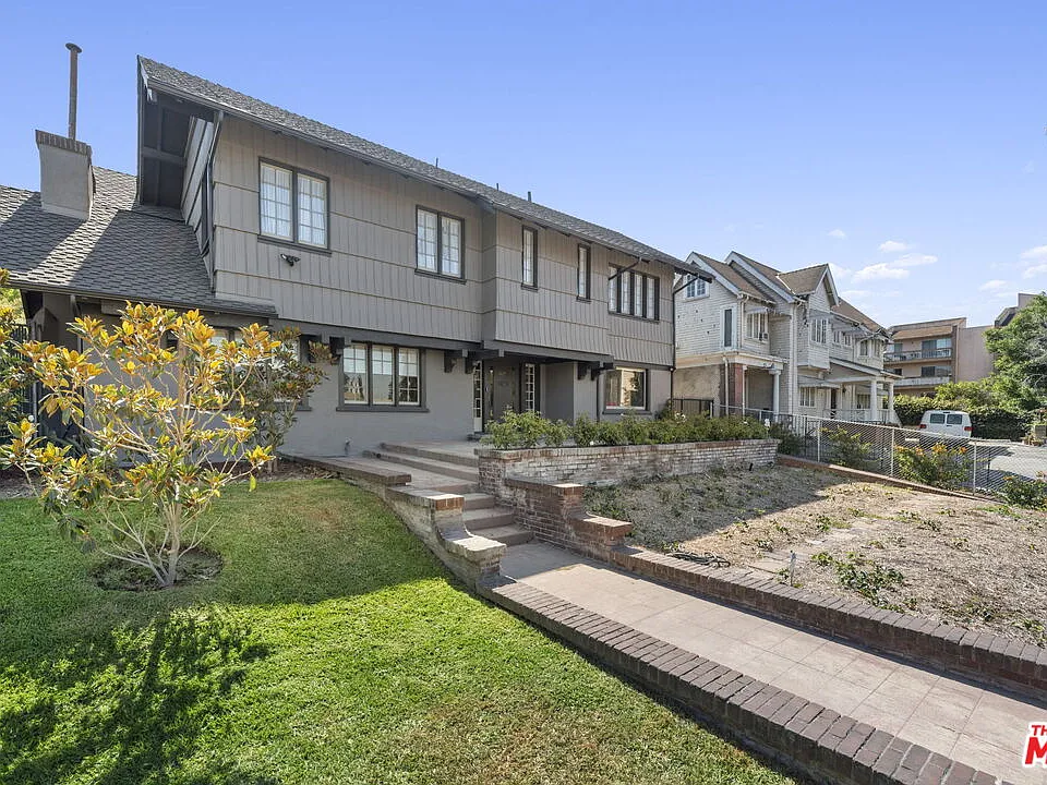 344 S Kingsley Dr