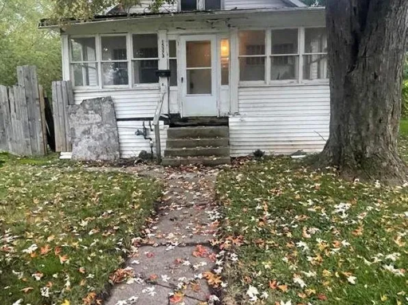 15373 Lamphere St, Detroit, MI 48223