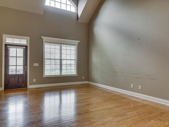 5th image of 322 Sea Biscuit Dr