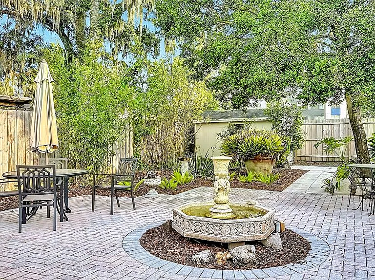 1620 Park Lake St — Photo 47