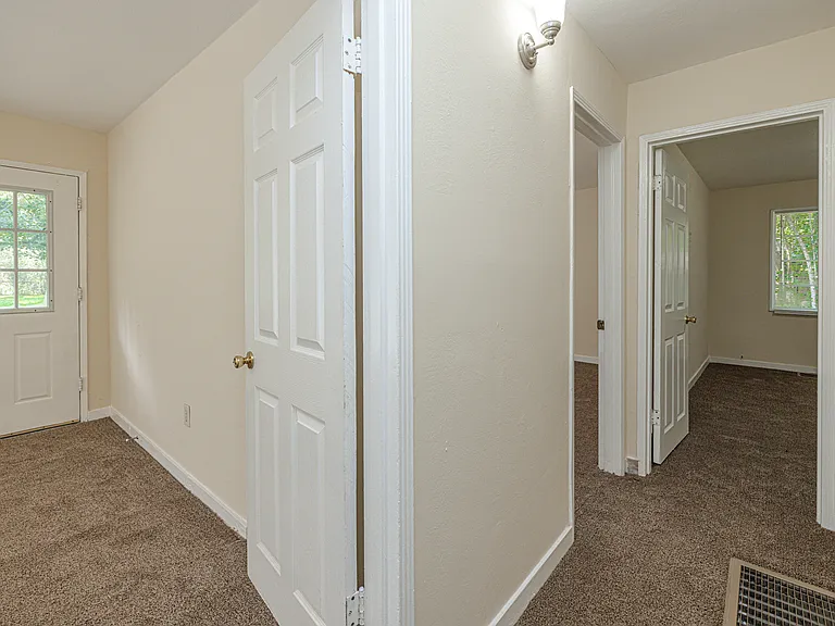 3173 Oak Forest Dr — Photo 17