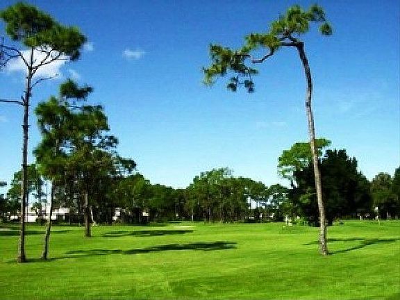 No-Fee Golf Course