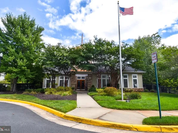 13377 Connor Dr APT N, Centreville, VA 20120