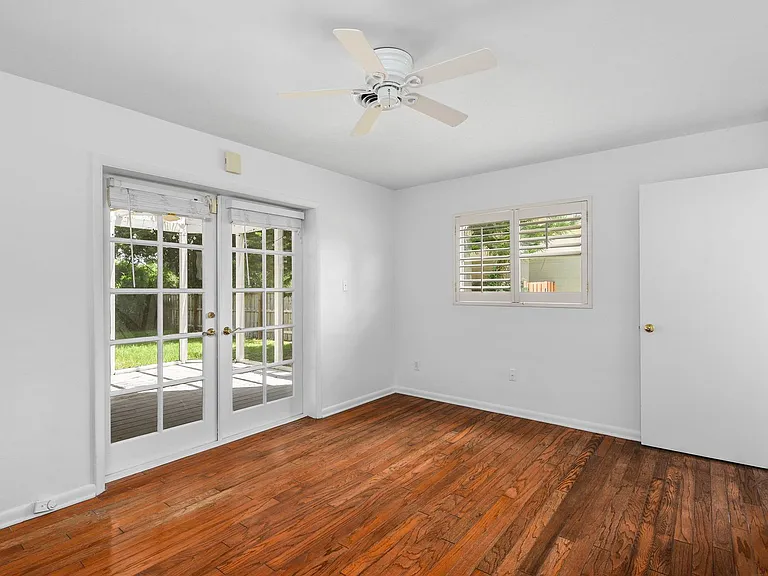 2107 Brookview Dr — Photo 20