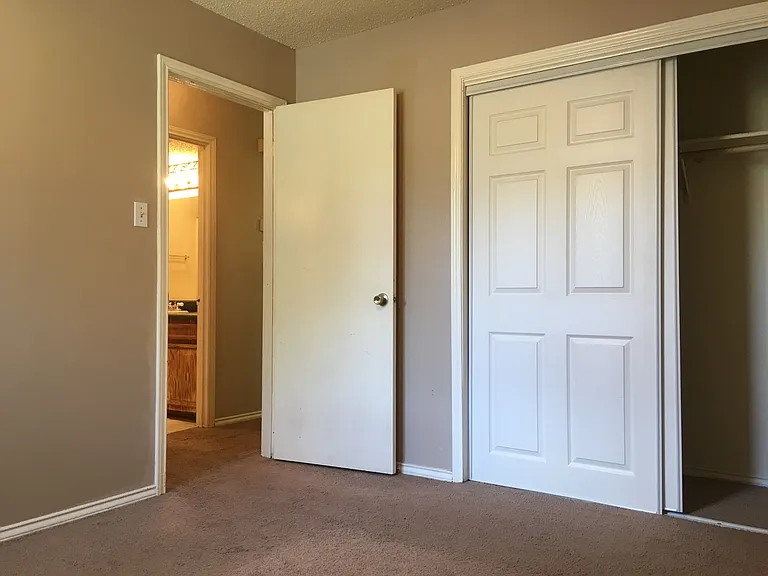 906 Sirocco Drive — Photo 11