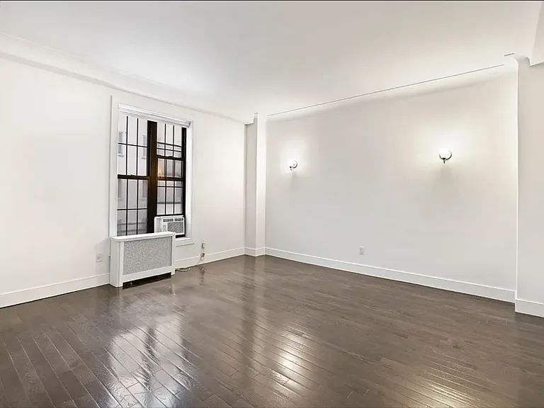 15 W 55th St #3B — Photo 10