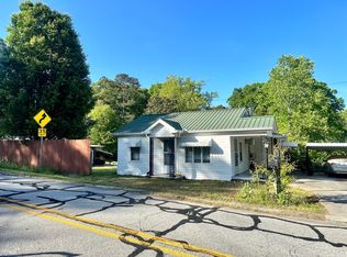 989 Brookdale Rd, Toccoa, GA 30577