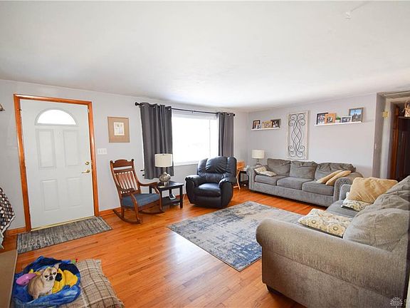 5th image of 151 Green Vista Dr