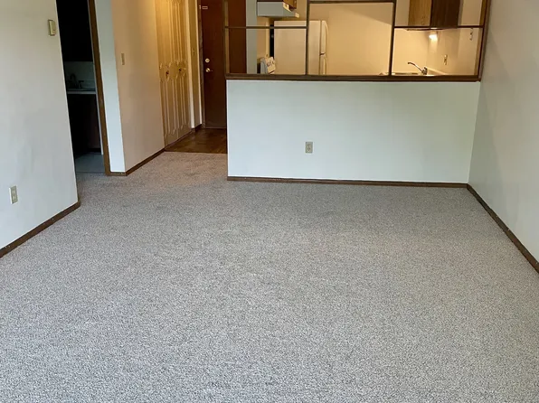 Hall Avenue Apartments