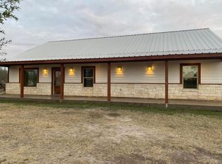 392 E Amistad Ave, Quemado, TX 78877