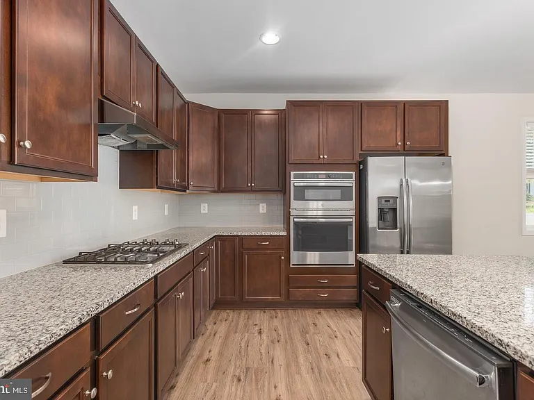9627 Hillcrest Dr — Photo 18