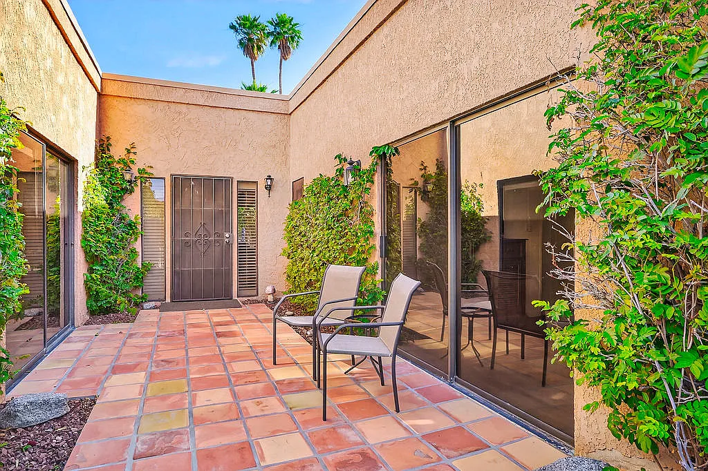 3 bed, 2058 sqft, $3,000 — Photo 3