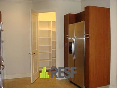 4th image of 403 SW 12th Ct #403