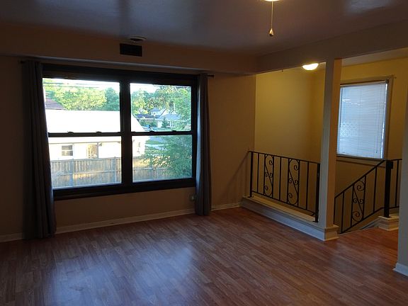 3rd image of 6255 W Touhy Ave APT 2R