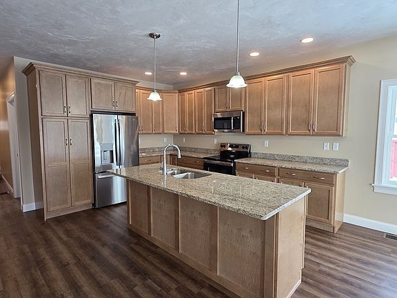 4th image of 20 Integrity Dr #10