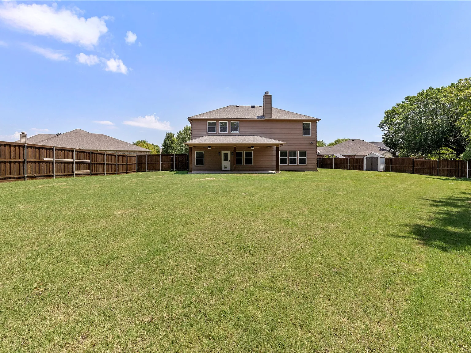 4 bed, 2.5 bath, 2675 sqft, $2,699 — Photo 2