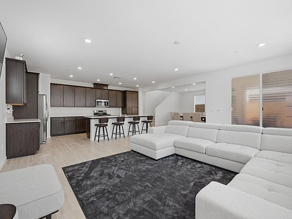 4th image of 8852 Boes Way