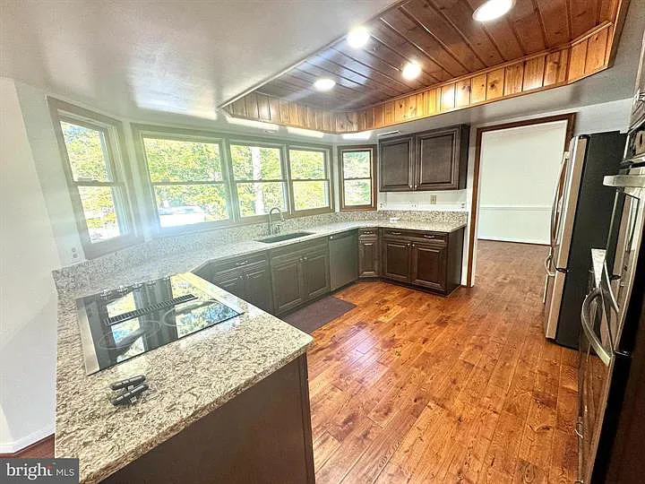 1326 Aquia Dr — Photo 40