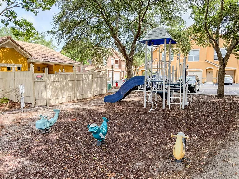 8818 Villa View Cir #204 — Photo 31