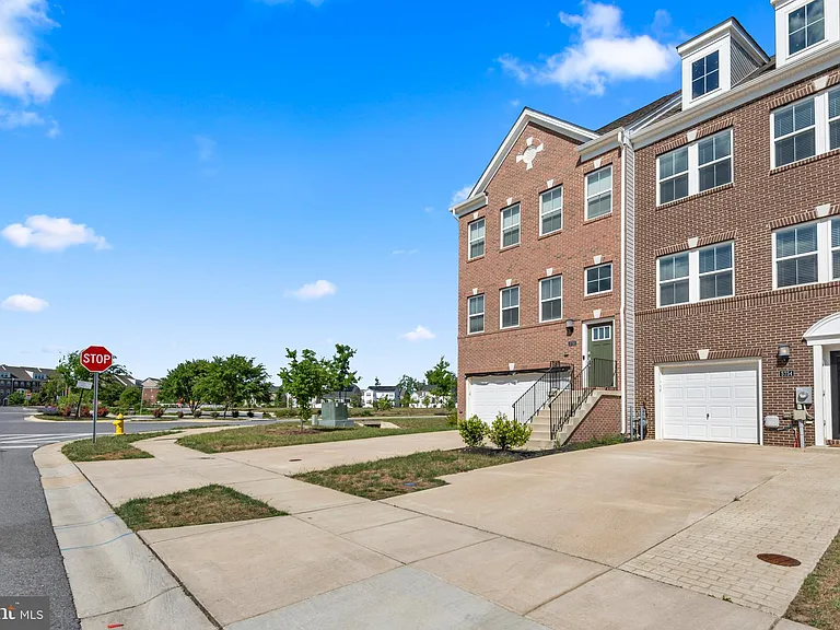 5754 Frederick Douglas Pl — Photo 3