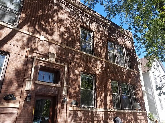 3rd image of 3716 N Wolcott Ave