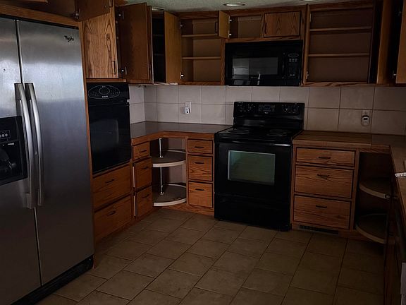 3rd image of 11481 Trotter Rd