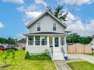 616 Grant Ave, Cuyahoga Falls, OH 44221