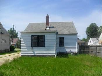 3rd image of 891 E 207th St