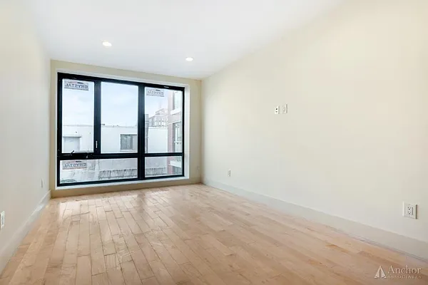 Rented by Anchor Associates | media 17