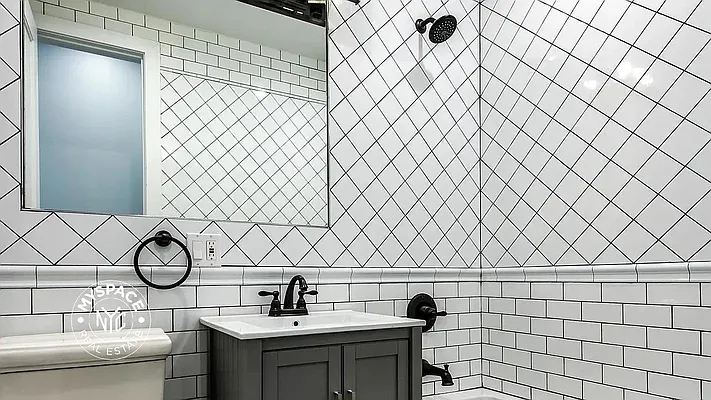 Bathroom, photo 1