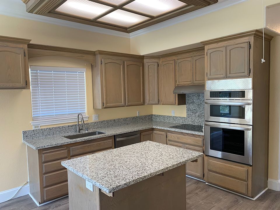 Kitchen Pic #2
