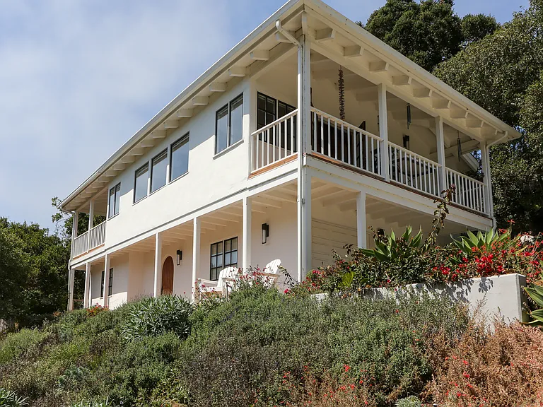 Atherton Dr — Photo 13