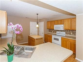 3rd image of 2521 Swan Sea Dr