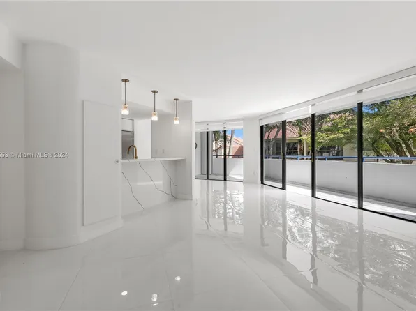 21085 NE 34th Ave APT 203-1, Aventura, FL 33180