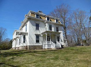 7 Nichols Ln #7, Hope Valley, RI 02832