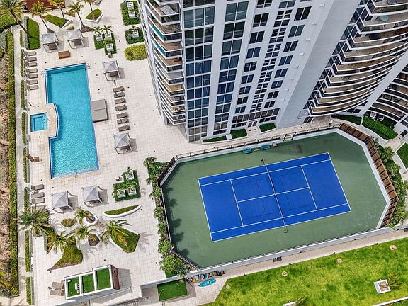 3rd image of 18911 Collins Ave APT 2403