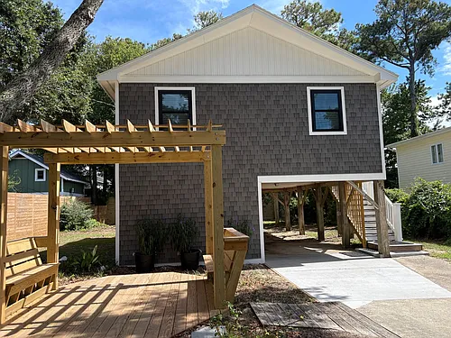 1005 Indian Dr Photo 1