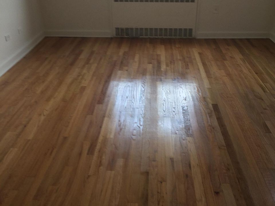 2nd image of 14703 Northern Blvd APT 1A