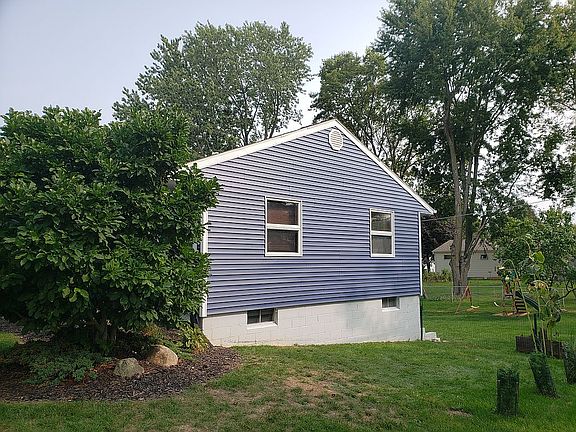 2nd image of 135 Oakland Ave