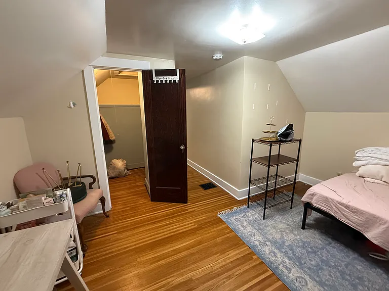 197 Rossiter Rd — Photo 17